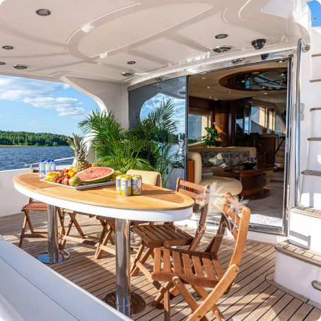 boat restaurant